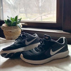 Nike Revolution 3 Running Shoes
